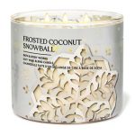 شمع بث اند بادی ورکز مدل Frosted Coconut Snowball